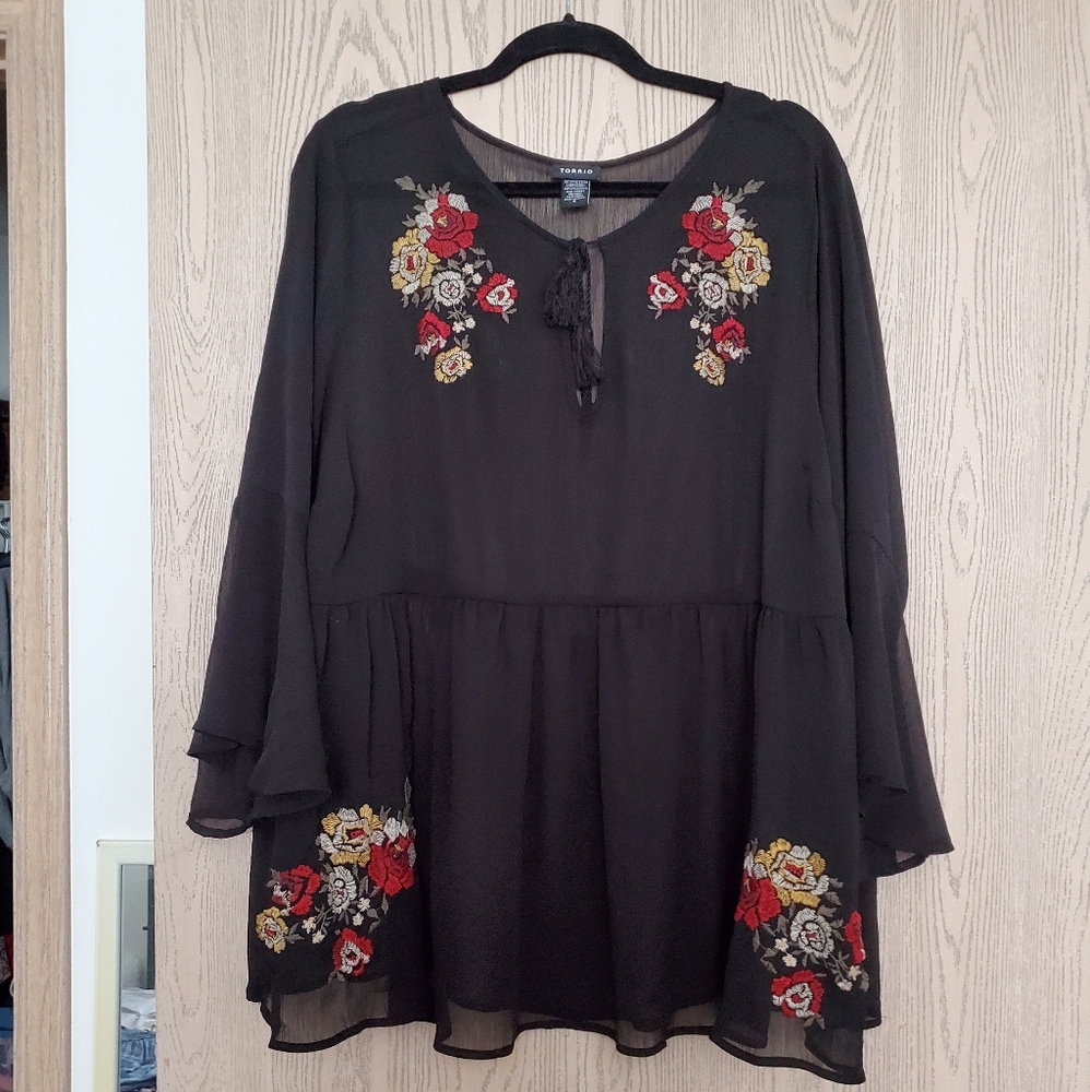 Bell sleeved baby doll embroidered blouse